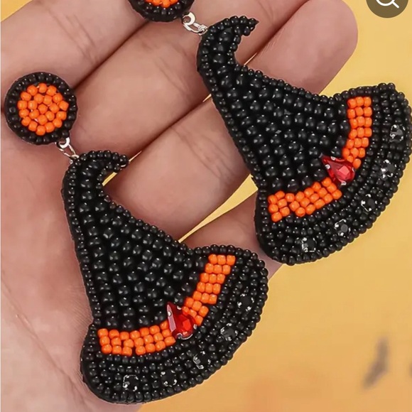 NWT BOHO BEADED WITCHES HAT EARRINGS e - Picture 2 of 4